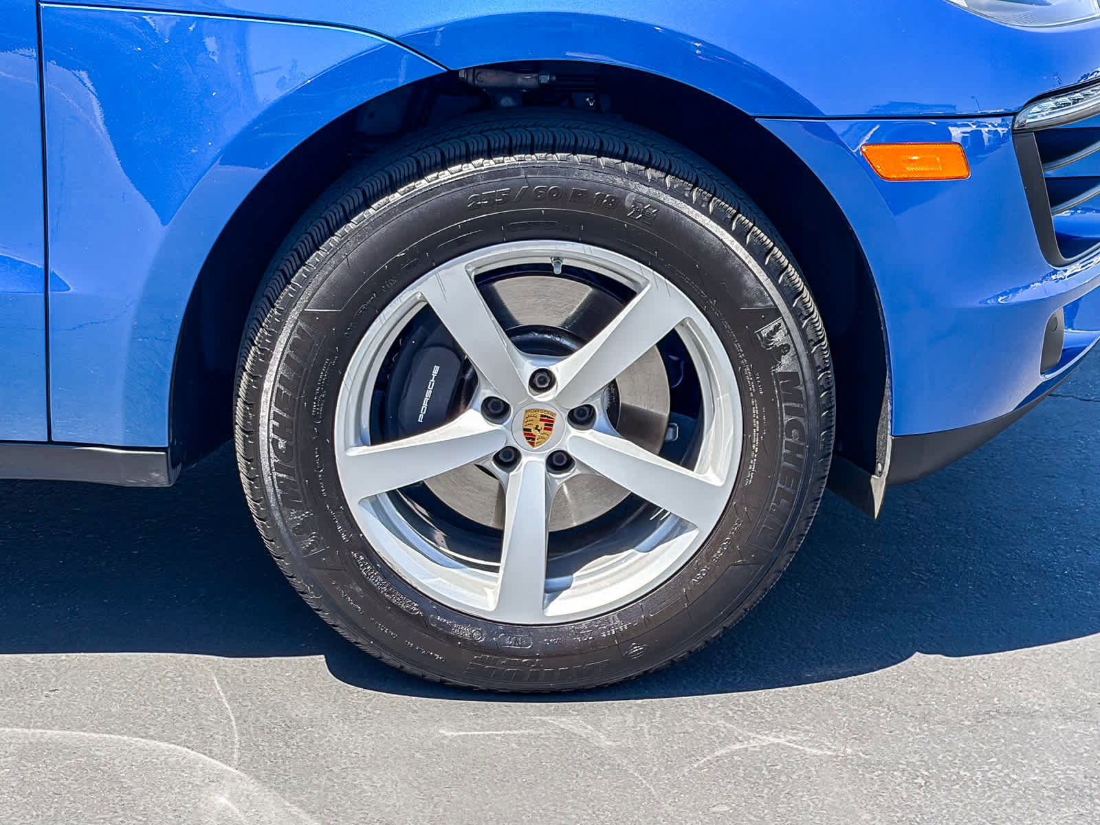Used 2018 Porsche Macan AWD/4WD image 9