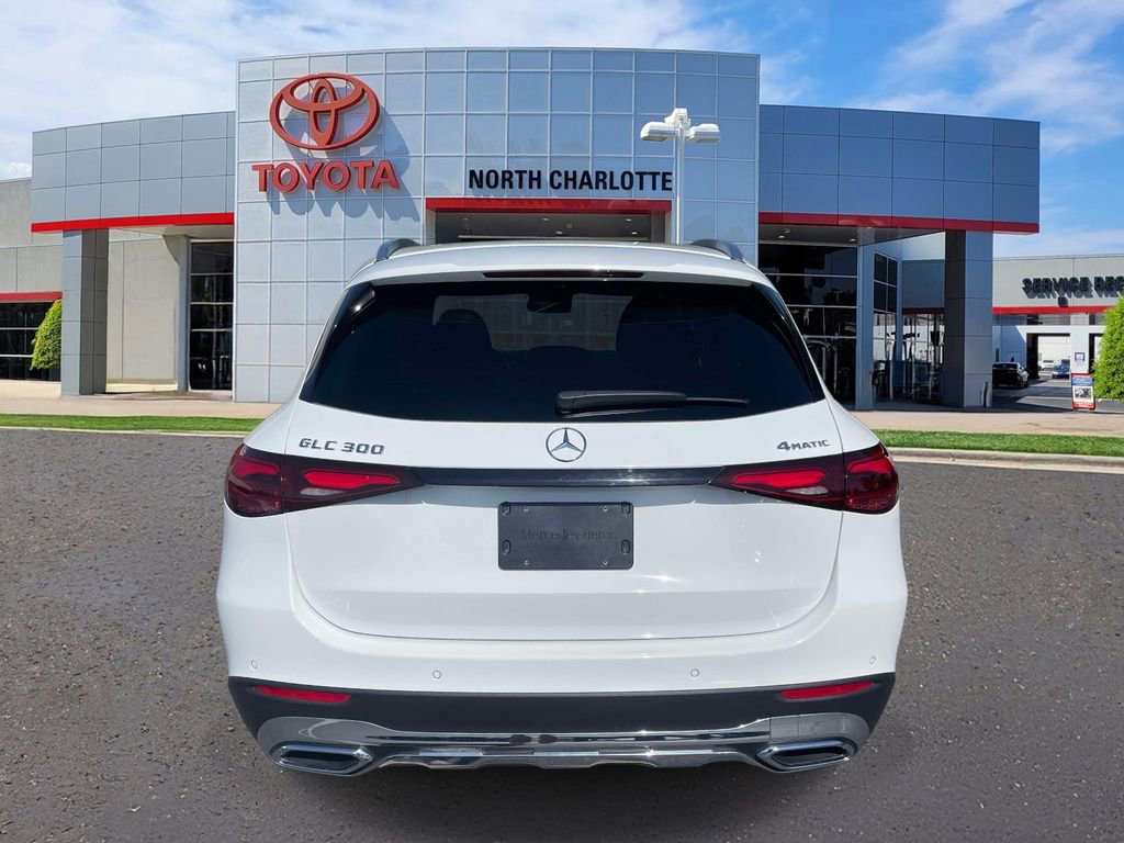 Used 2024 Mercedes-Benz GLC 300 4MATIC image 8