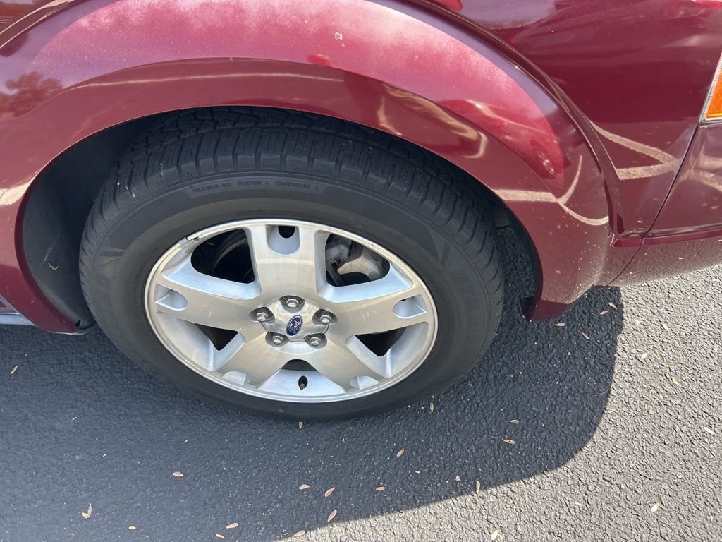 Used 2007 Ford Freestyle Limited image 11
