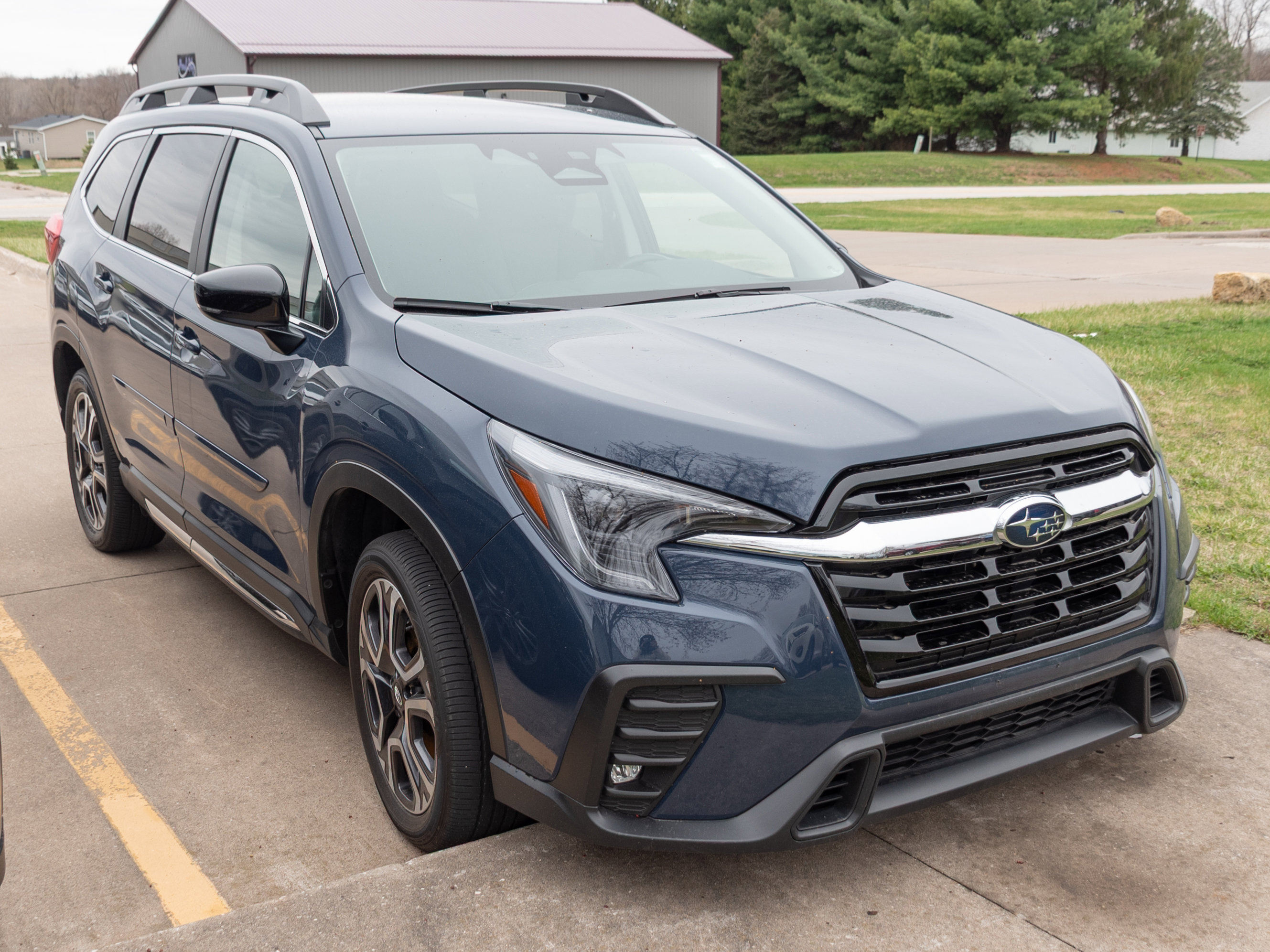 Used 2024 Subaru Ascent Limited image 1