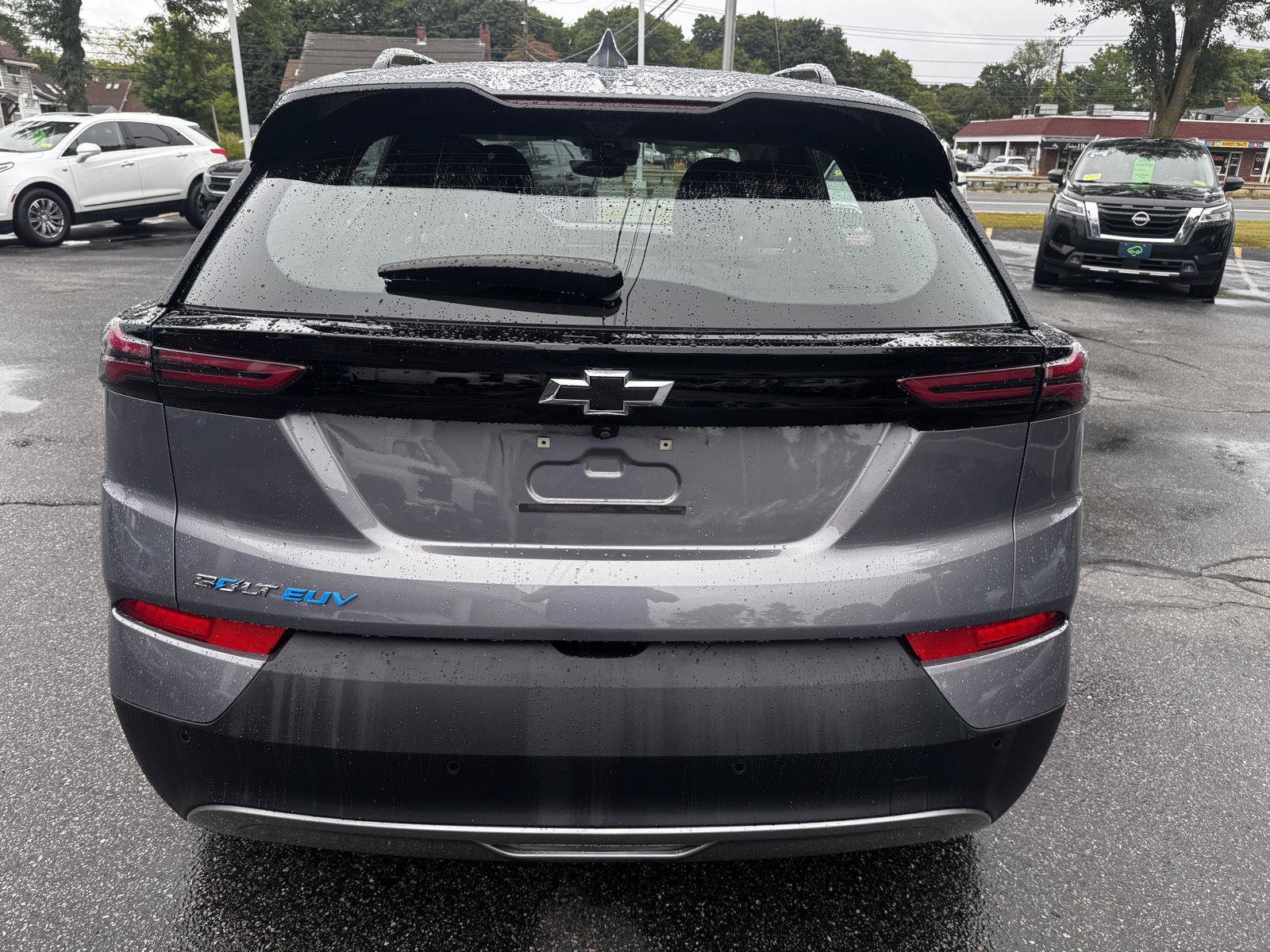 Used 2022 Chevrolet Bolt EUV Premier w/ Sun & Sound Package FWD image 6