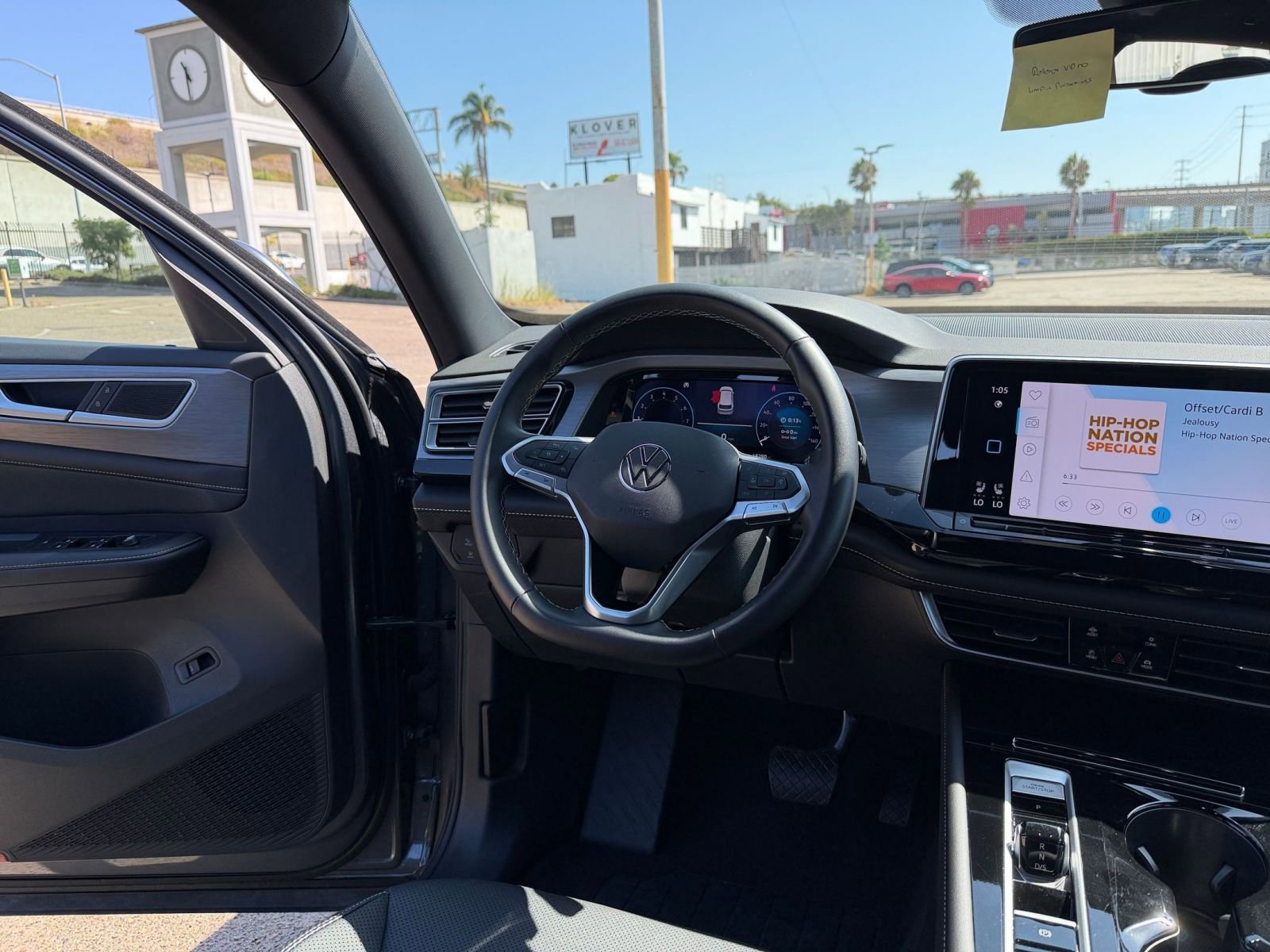 Used 2025 Volkswagen Atlas Cross Sport SE image 34