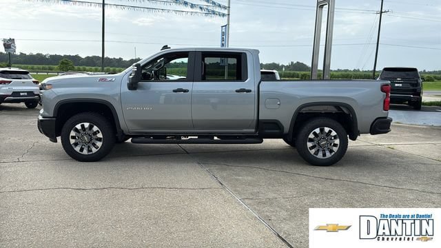 Used 2026 Chevrolet Silverado 2500 Custom w/ Custom Value Package AWD/4WD image 4