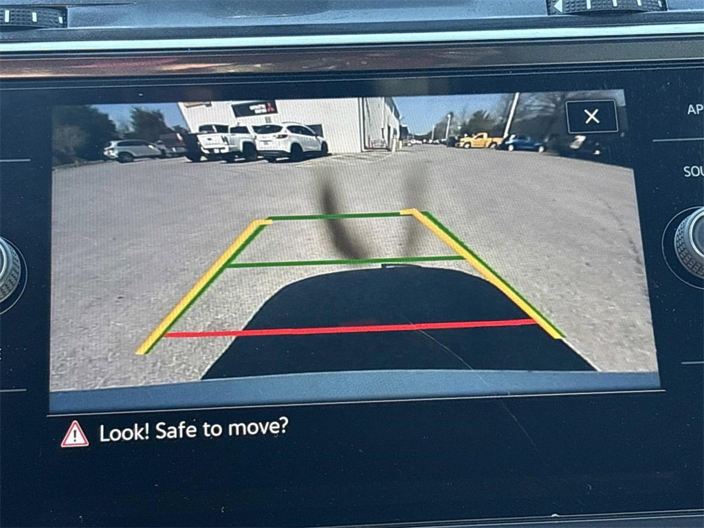 Used 2021 Volkswagen Tiguan SE R-Line image 18