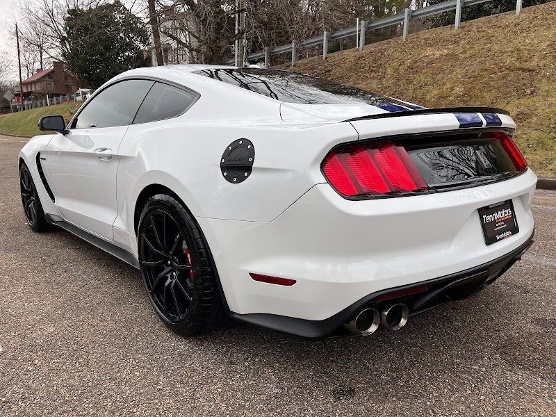 Used 2016 Ford Mustang Shelby GT350 w/ Technology Package image 40