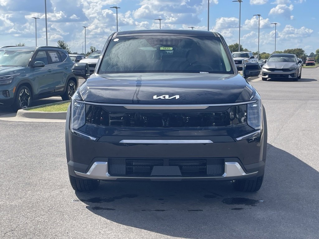 New 2026 Kia EV9 Light image 2