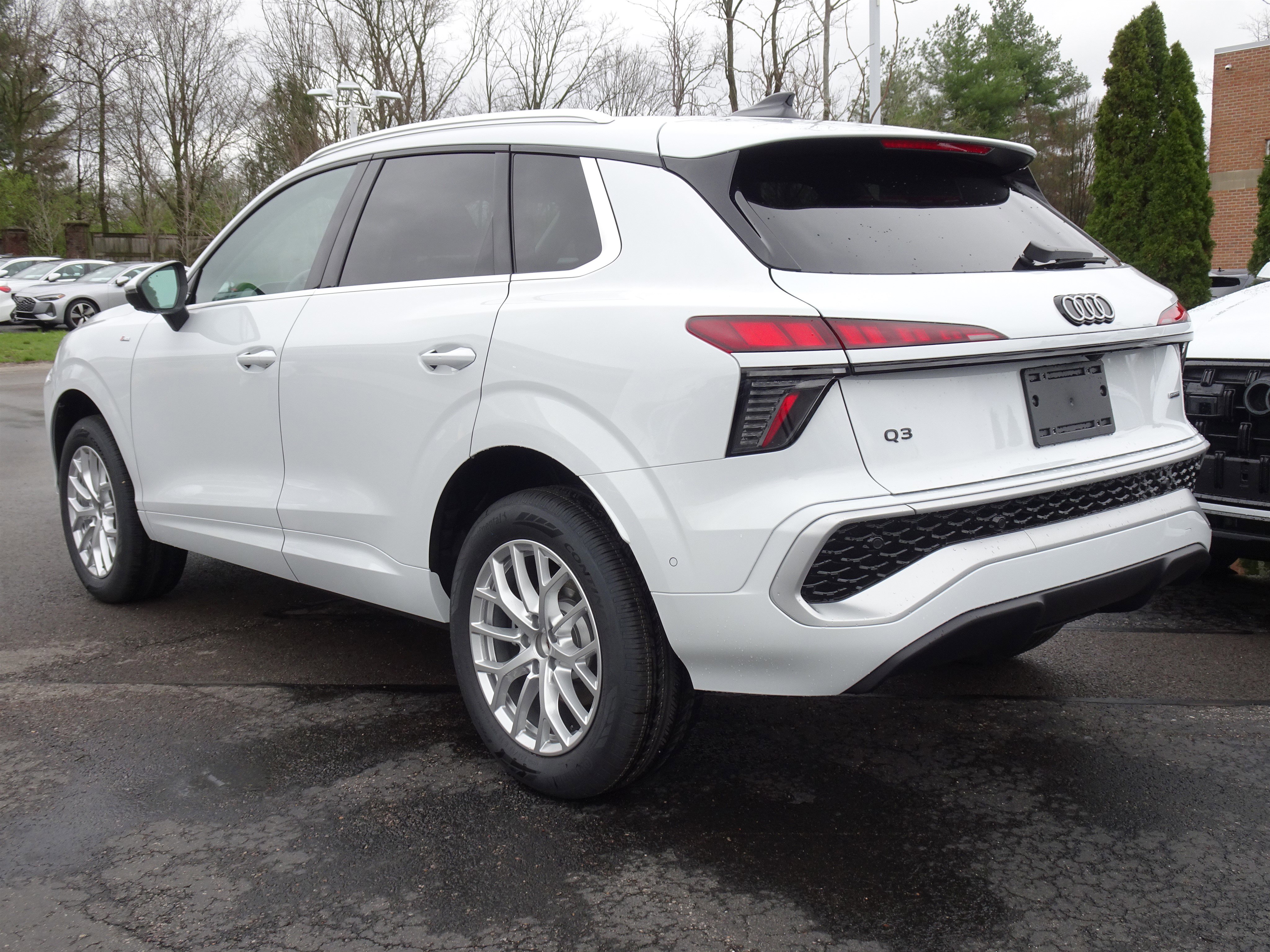 New 2026 Audi Q3 quattro 2.0T image 3