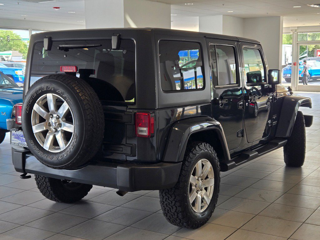 Used 2017 Jeep Wrangler Unlimited Sahara w/ Connectivity Group AWD/4WD image 7