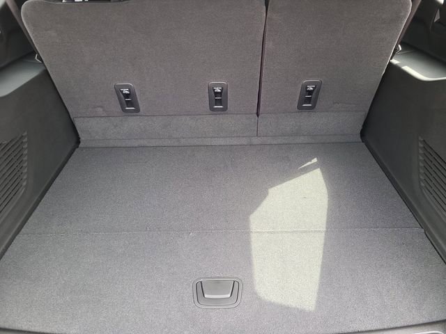 New 2026 Chevrolet Suburban LT w/ Comfort Package RWD image 5
