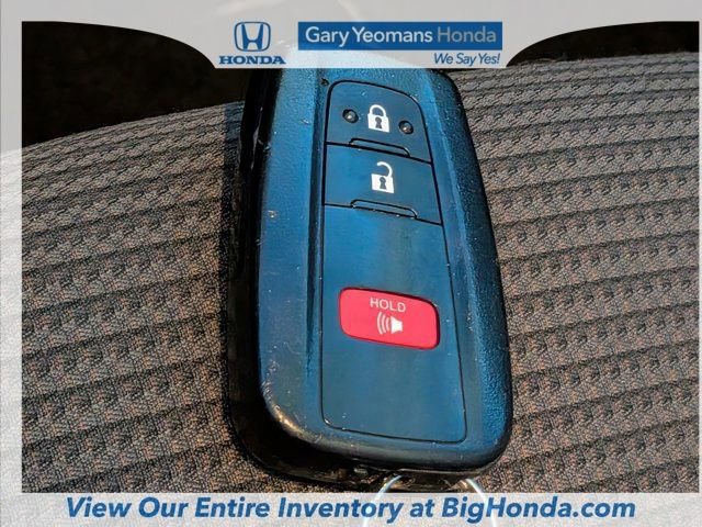 Used 2022 Toyota Highlander L FWD image 32