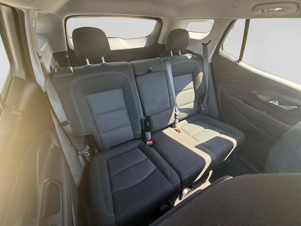 Used 2023 GMC Terrain SLE w/ Driver Convenience Package AWD/4WD image 16