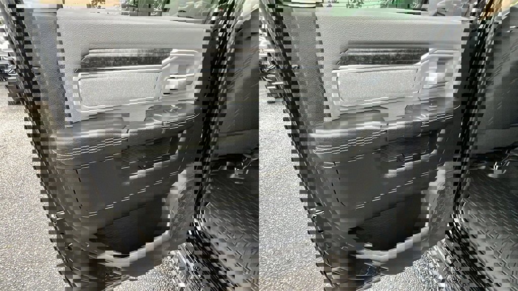 Used 2019 RAM 2500 Big Horn image 19