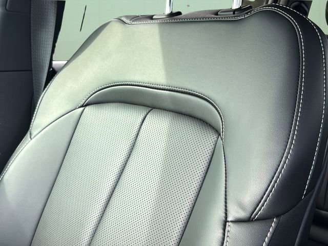 New 2025 Jeep Grand Cherokee L Limited w/ Luxury Tech Group II image 47