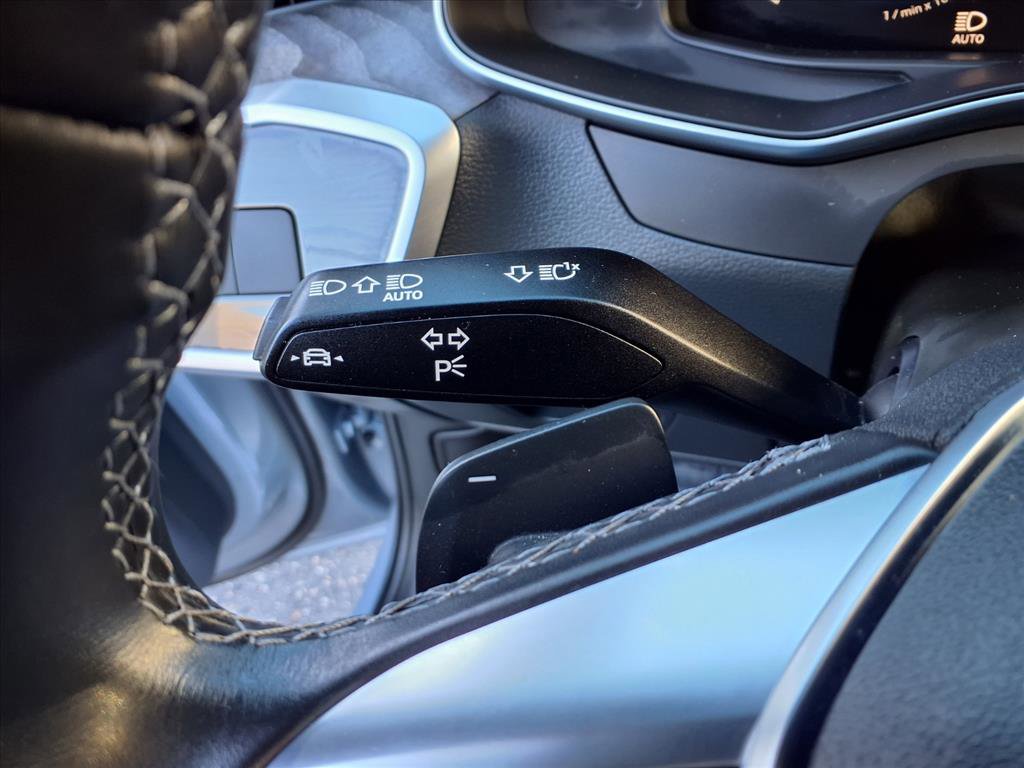 Used 2024 Audi A6 Premium Plus image 10