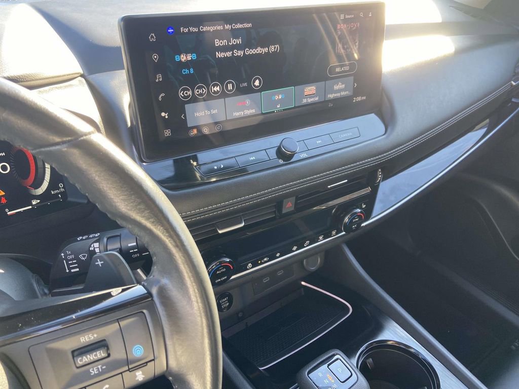 Used 2024 Nissan Rogue SL image 23