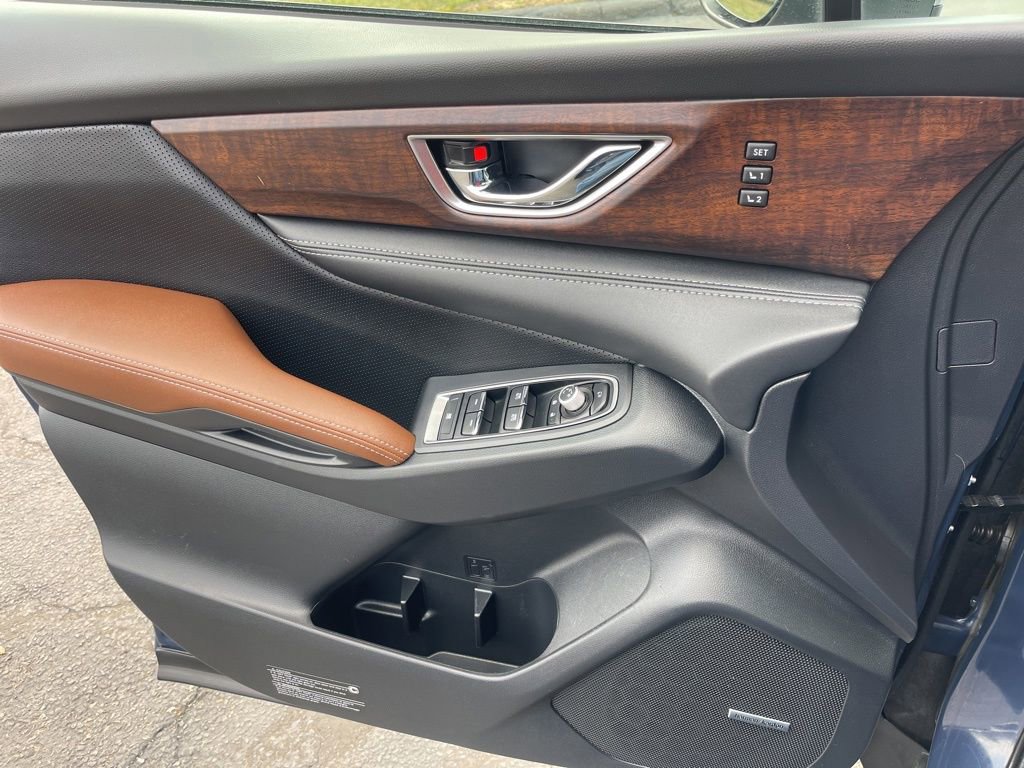 Used 2023 Subaru Ascent Touring w/ Popular Package #2A image 9