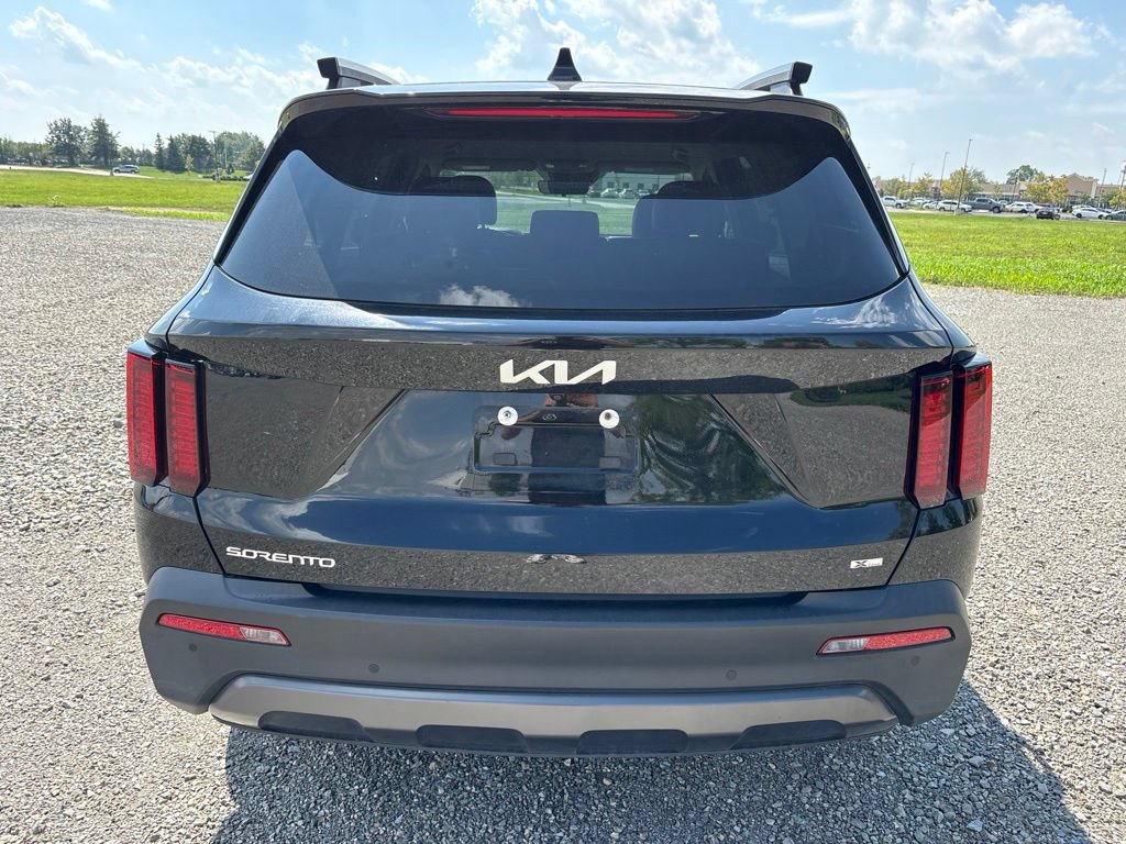 Used 2023 Kia Sorento S AWD/4WD image 8