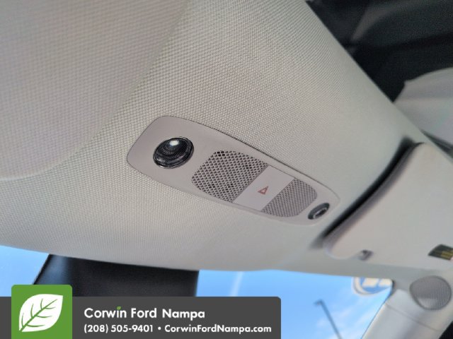 Used 2022 Tesla Model Y Long Range AWD/4WD image 19