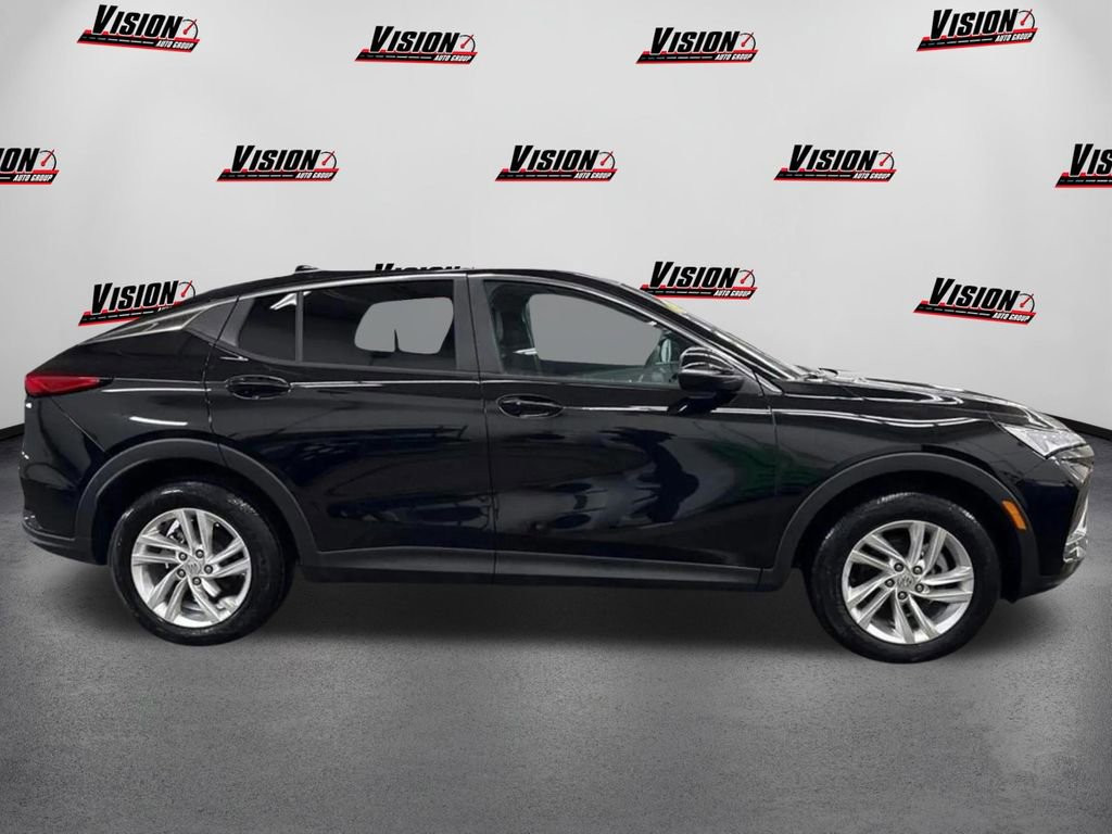 Used 2025 Buick Envista Preferred w/ Convenience I Package image 4