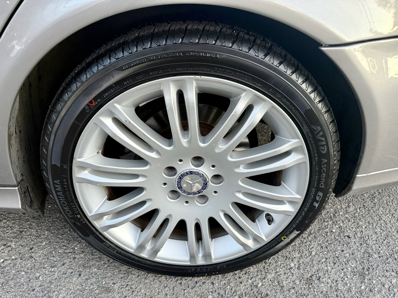 Used 2008 Mercedes-Benz E 350 Luxury image 10