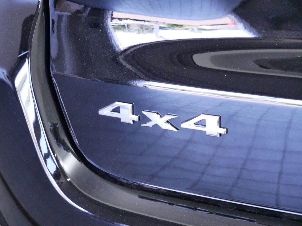 Used 2024 Jeep Compass Latitude image 12