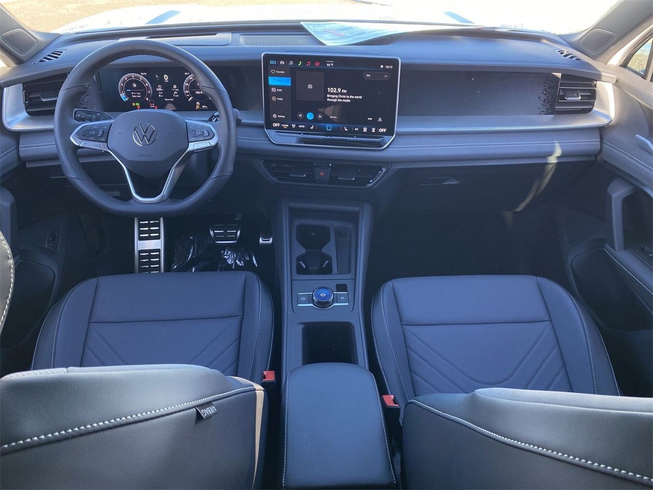 New 2026 Volkswagen Tiguan SE R-Line image 11