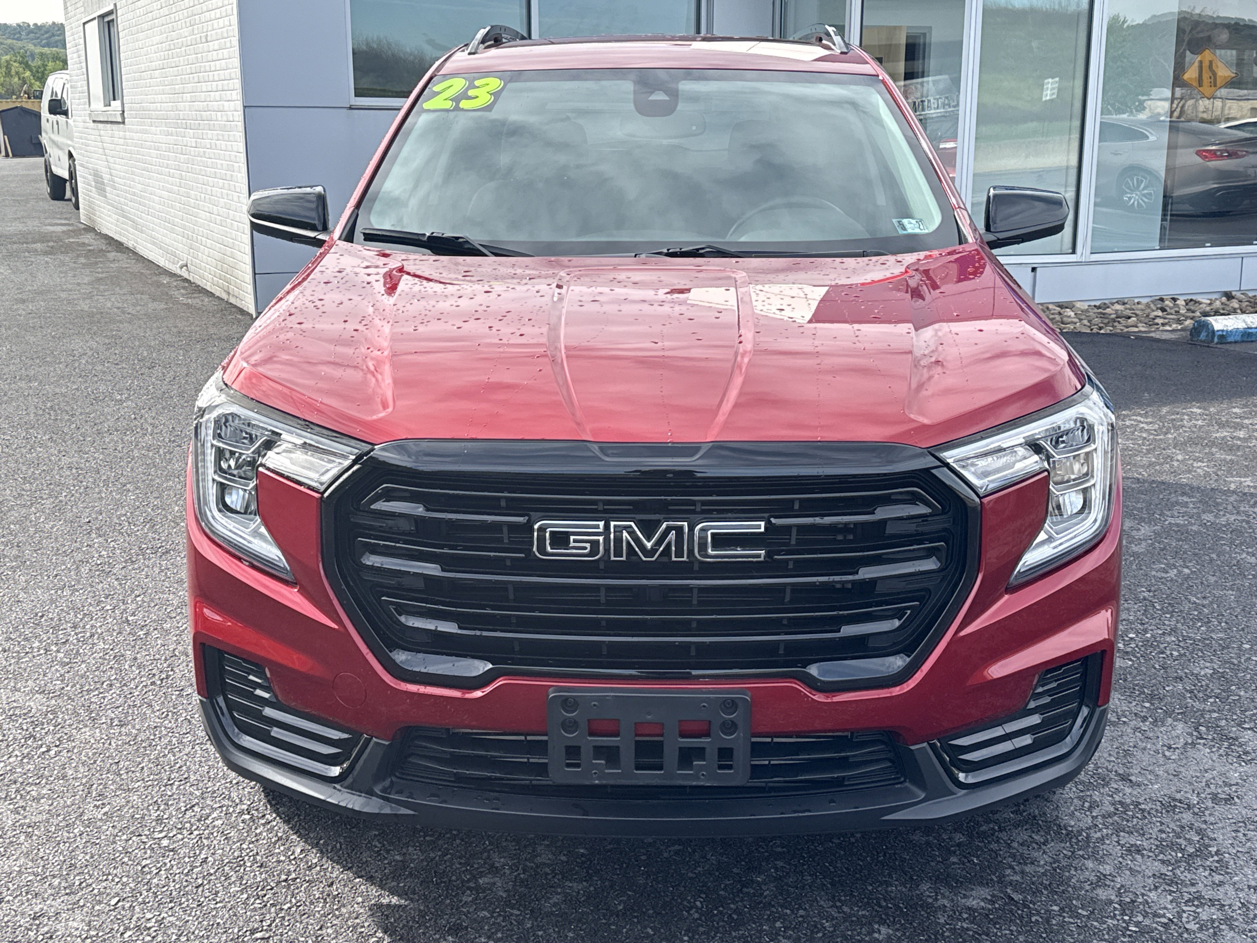Used 2023 GMC Terrain SLE w/ Driver Convenience Package AWD/4WD image 10