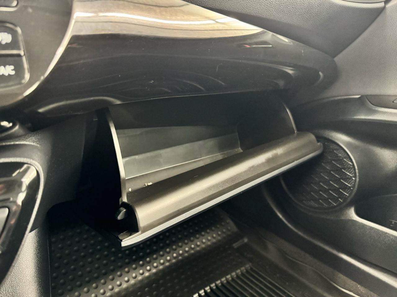 Used 2022 Toyota Prius Prime LE FWD image 32