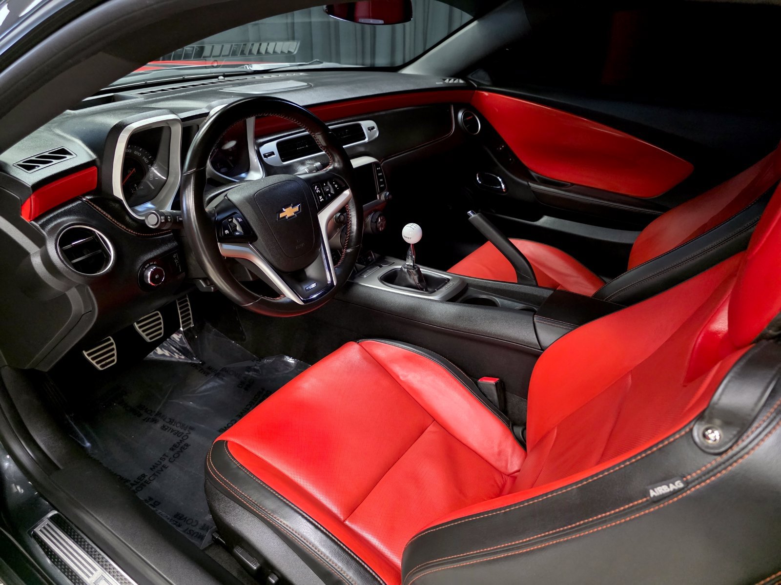 Used 2015 Chevrolet Camaro SS RWD image 23