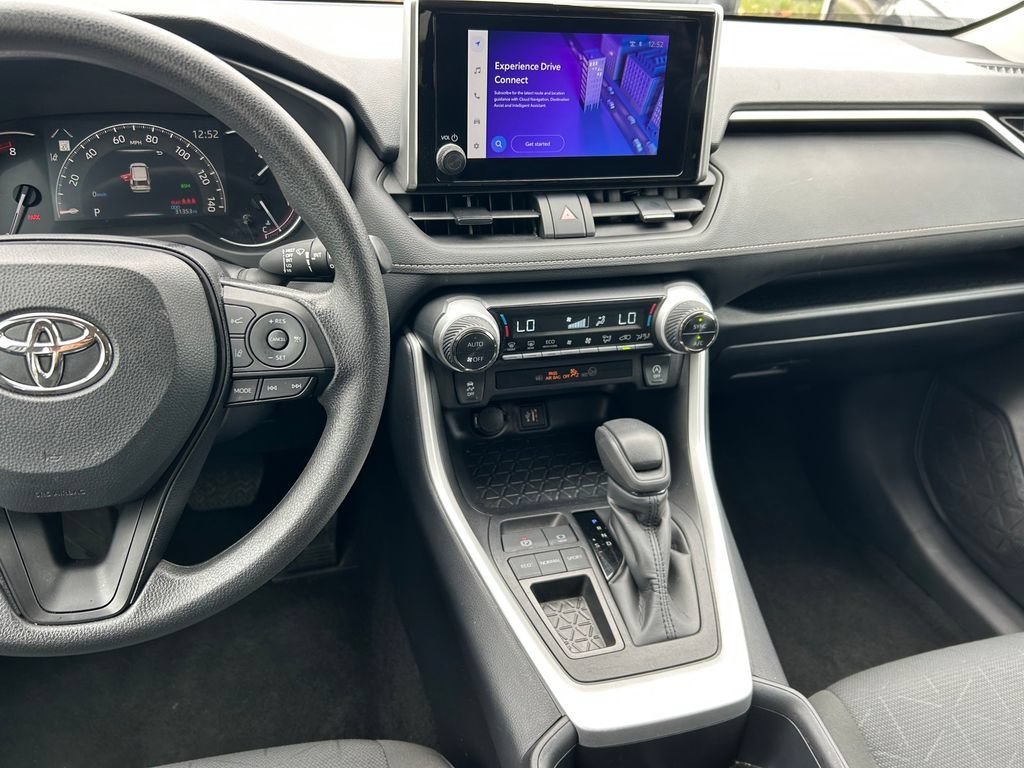 Used 2025 Toyota RAV4 XLE FWD image 17