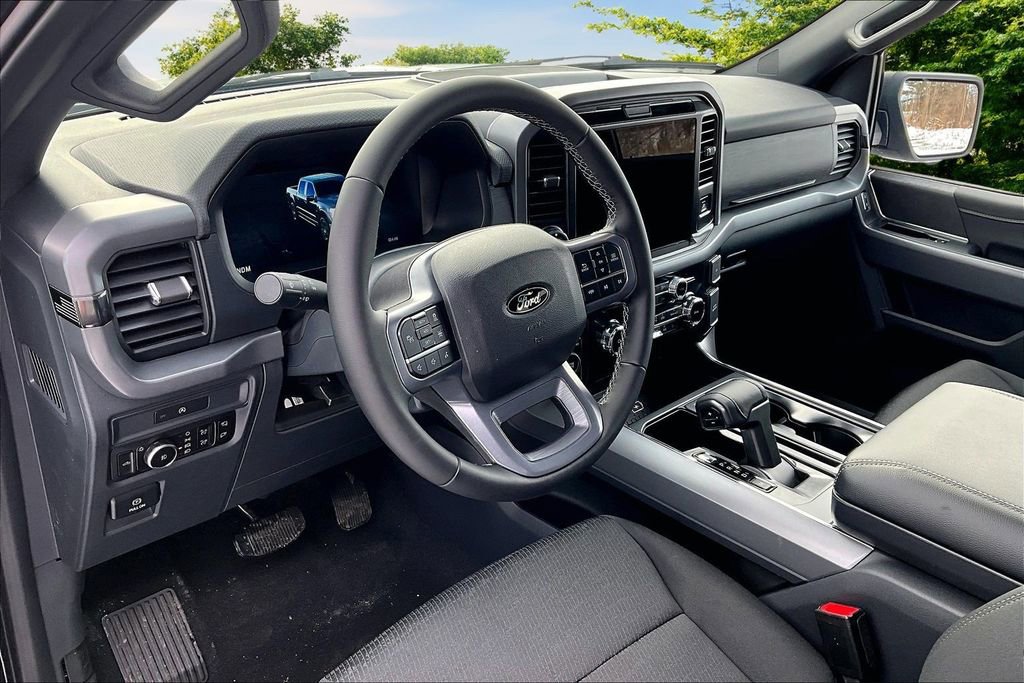 New 2025 Ford F150 XLT w/ Equipment Group 302A MID image 6