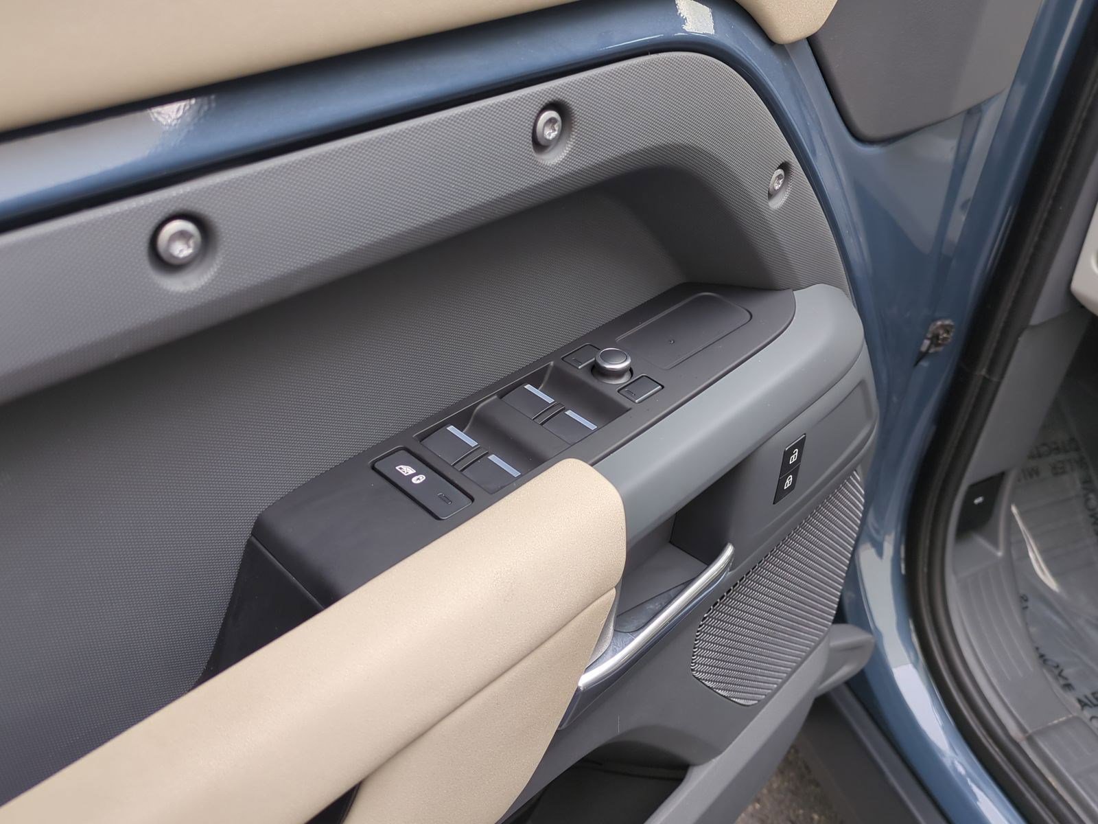 Used 2020 Land Rover Defender 110 S image 15