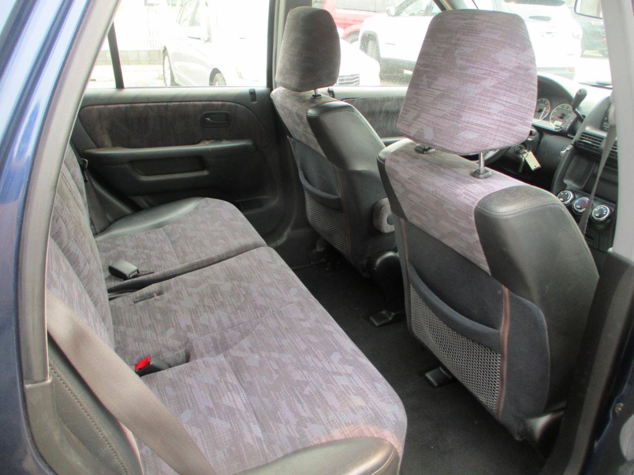 Used 2002 Honda CR-V LX image 8