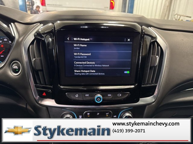 Used 2023 Chevrolet Traverse LT image 4