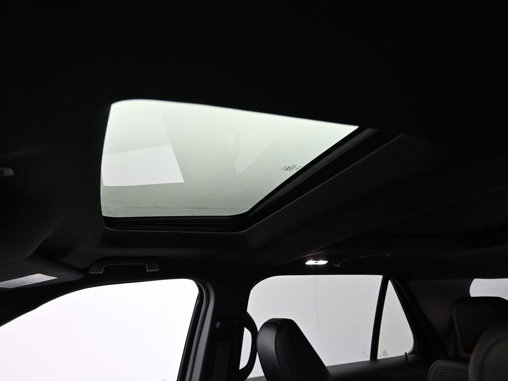 Certified 2018 Ford Explorer Sport w/ Equipment Group 401A image 14