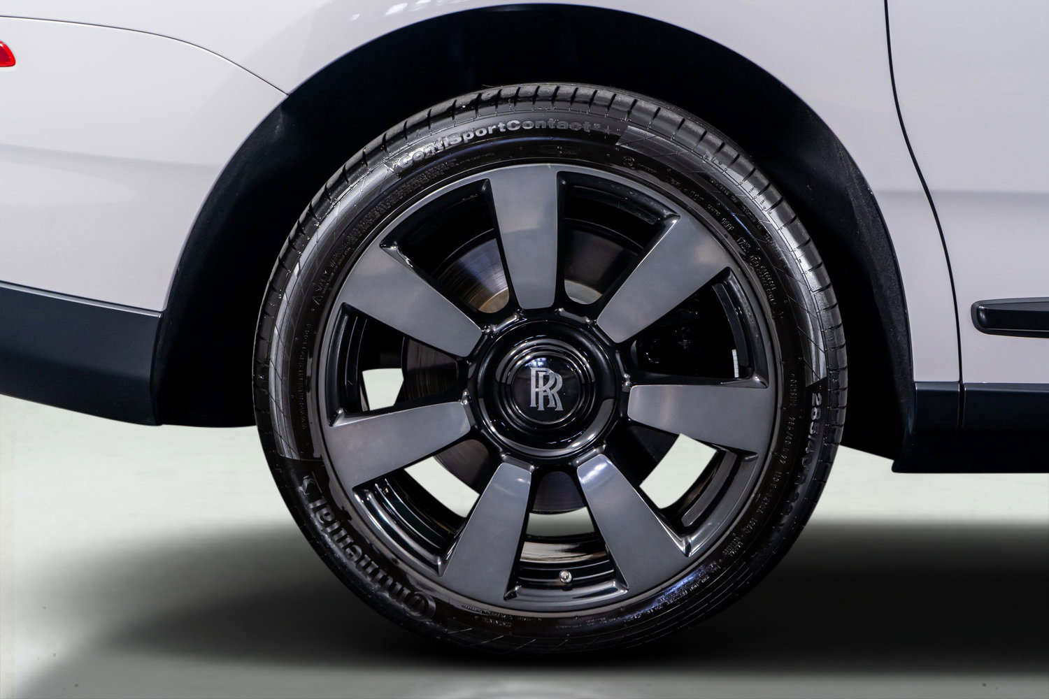 Used 2023 Rolls-Royce Cullinan image 9