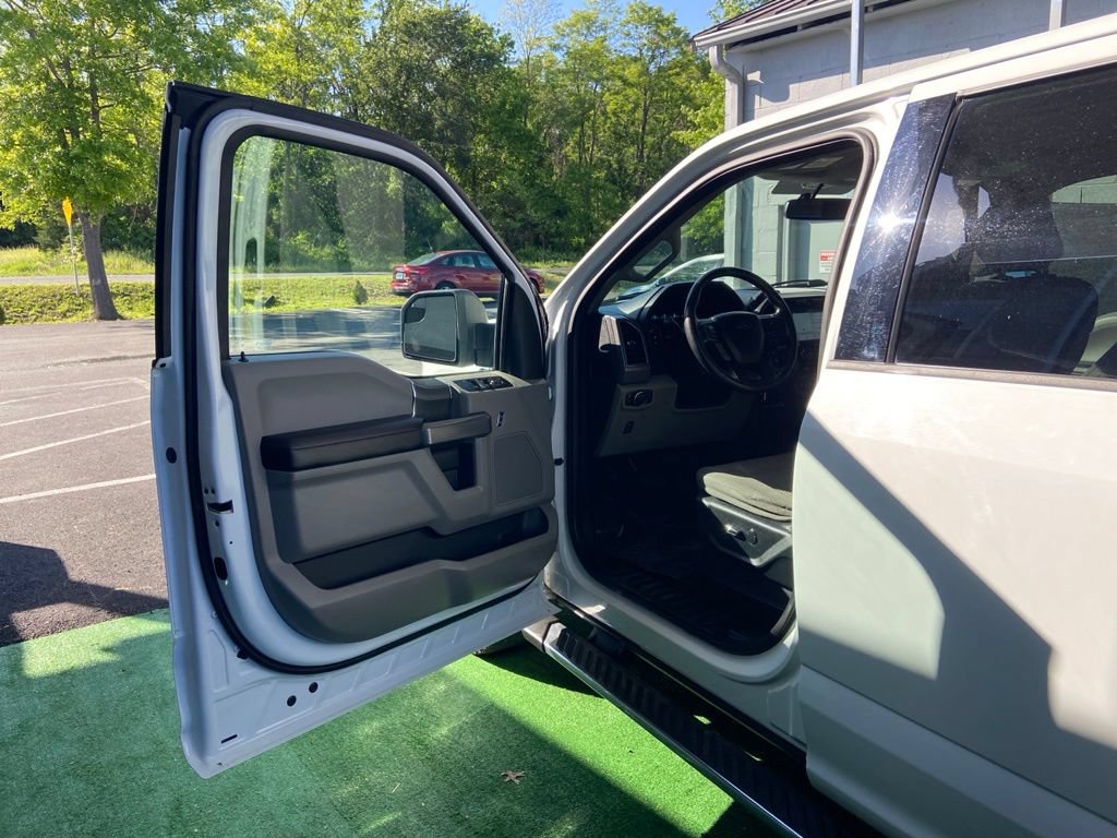 Used 2017 Ford F150 XLT w/ Equipment Group 301A Mid AWD/4WD image 33