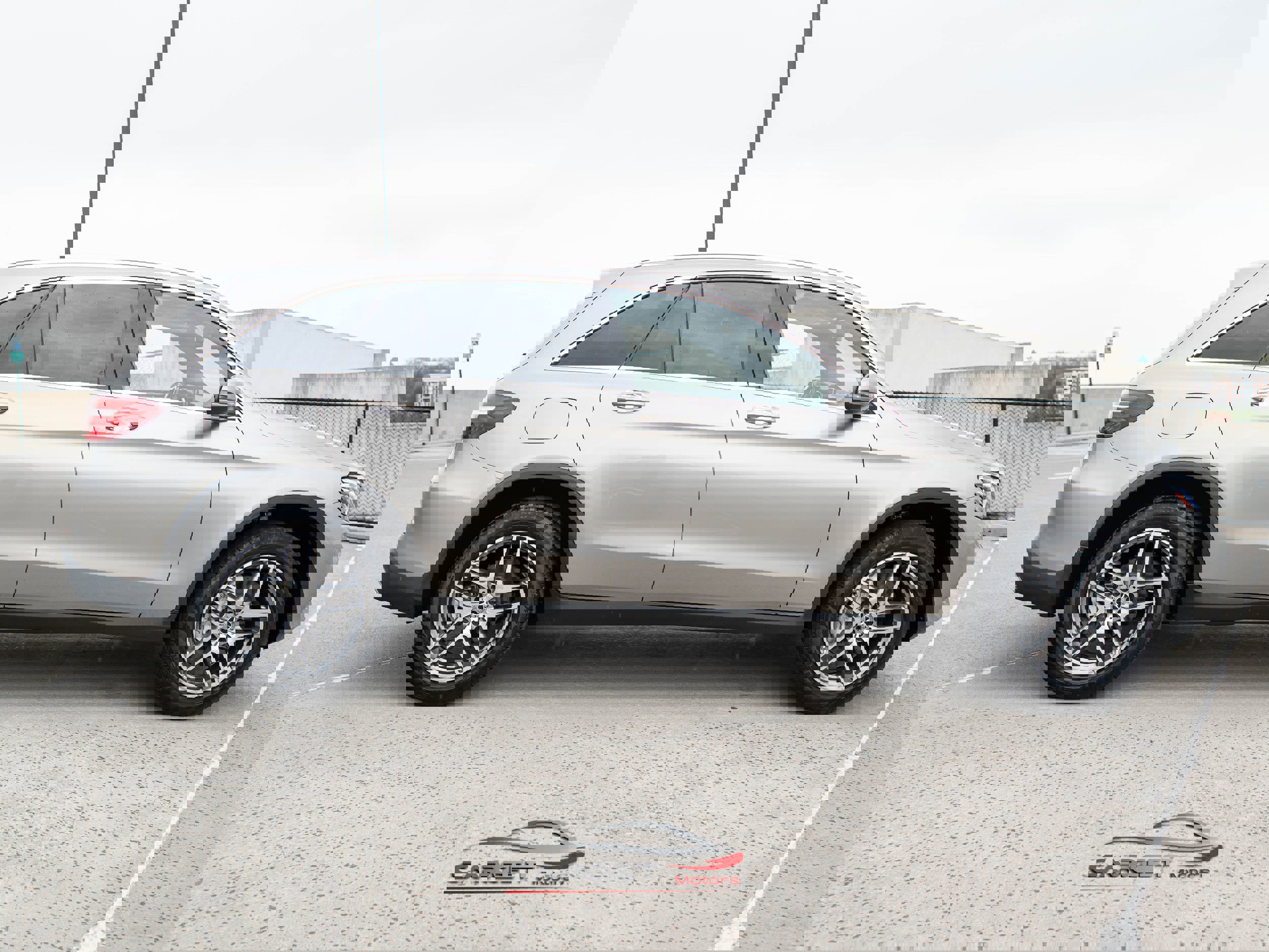 Used 2019 Mercedes-Benz GLC 300 4MATIC image 8