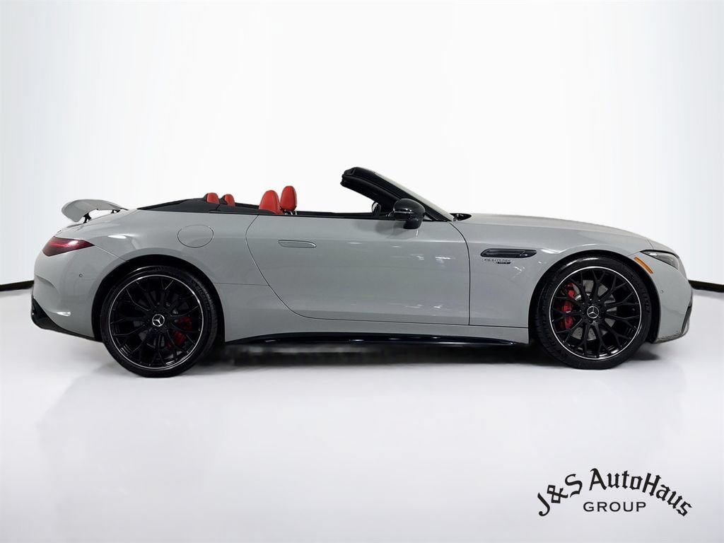 Used 2022 Mercedes-Benz SL 55 AMG 4MATIC w/ Driver Assistance Package image 8