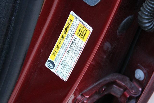 Used 2022 Buick Envision Avenir w/ Technology Package II image 32