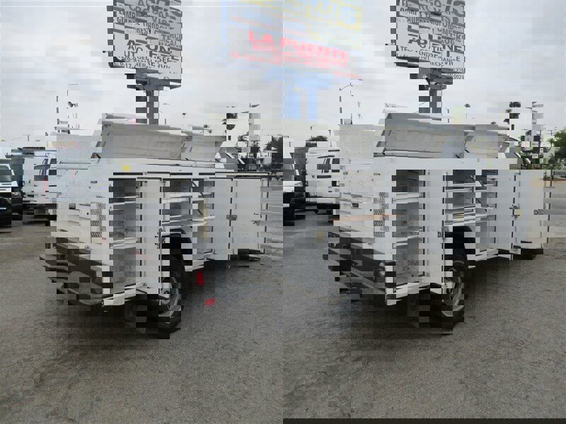 Used 2015 Chevrolet Silverado 3500 W/T image 10