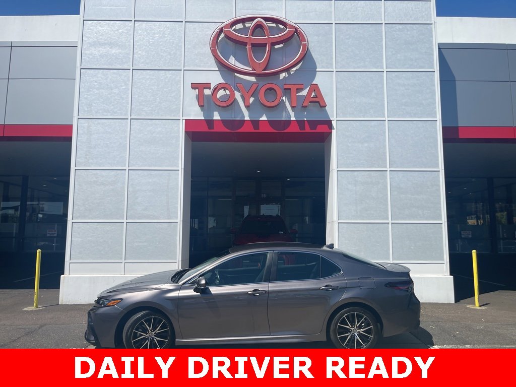 Used 2022 Toyota Camry SE