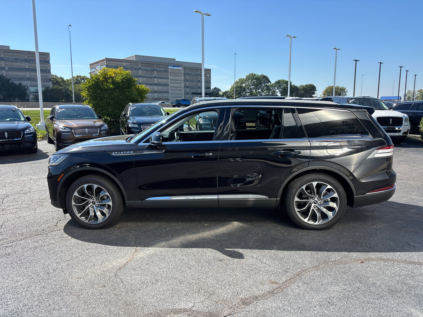 New 2025 Lincoln Aviator Reserve w/ Illumination Package image 4