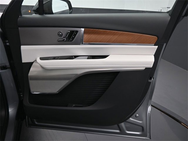 New 2026 Cadillac Vistiq Luxury image 22