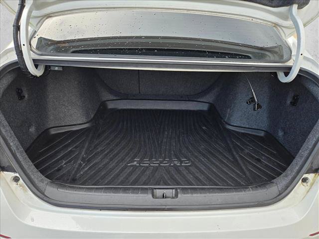 Used 2018 Honda Accord Sport image 6
