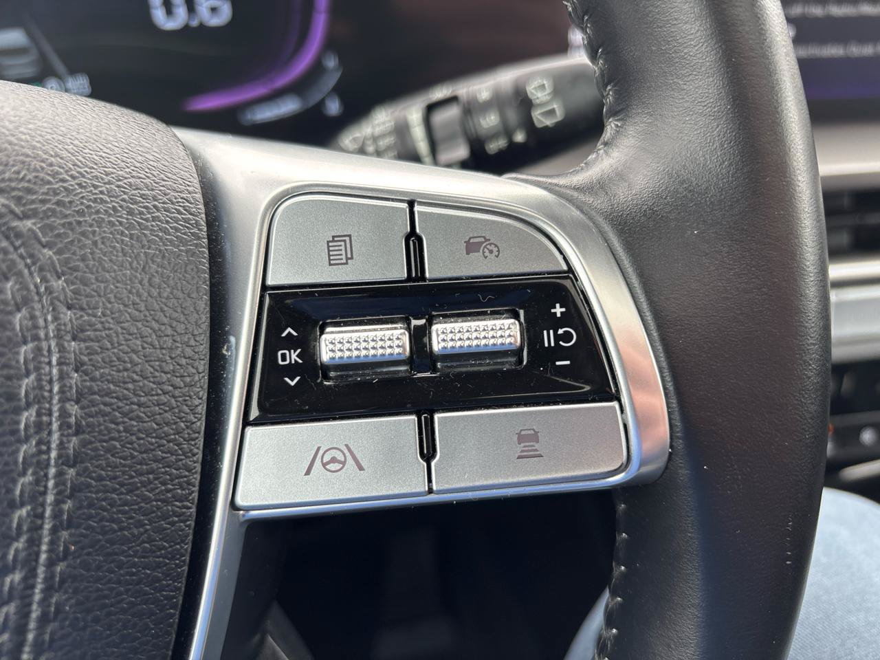 Used 2025 Kia Telluride S AWD/4WD image 17