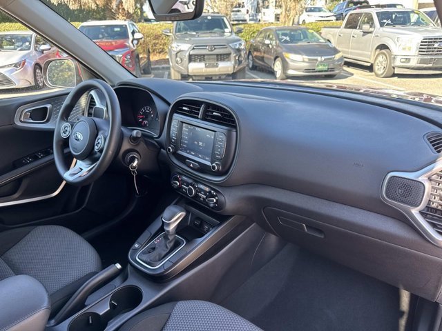 Used 2021 Kia Soul LX image 17