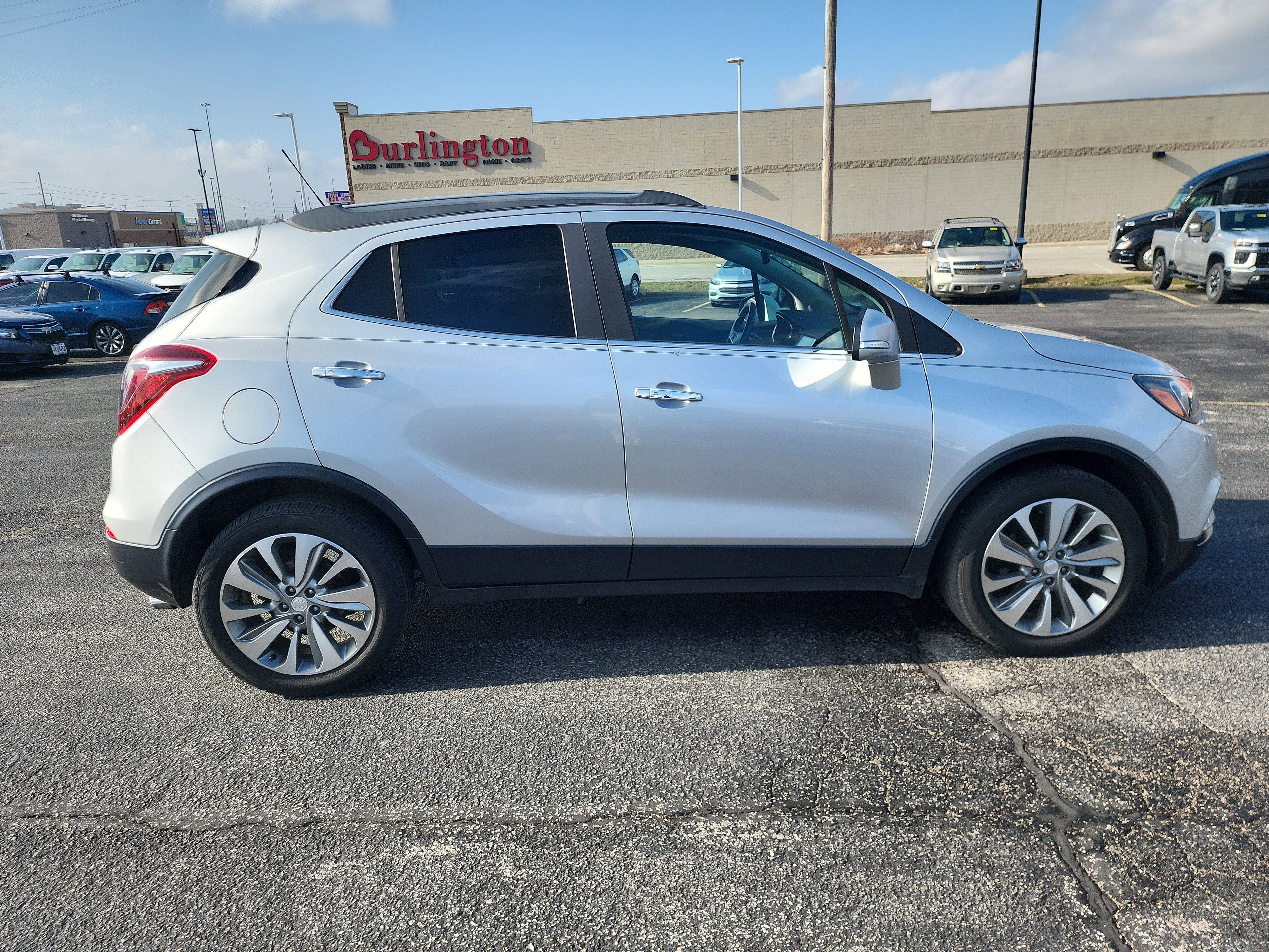Used 2017 Buick Encore Preferred image 2