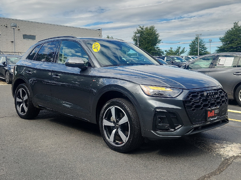 Used 2023 Audi Q5 2.0T Premium Plus w/ Premium Plus Package AWD/4WD image 2