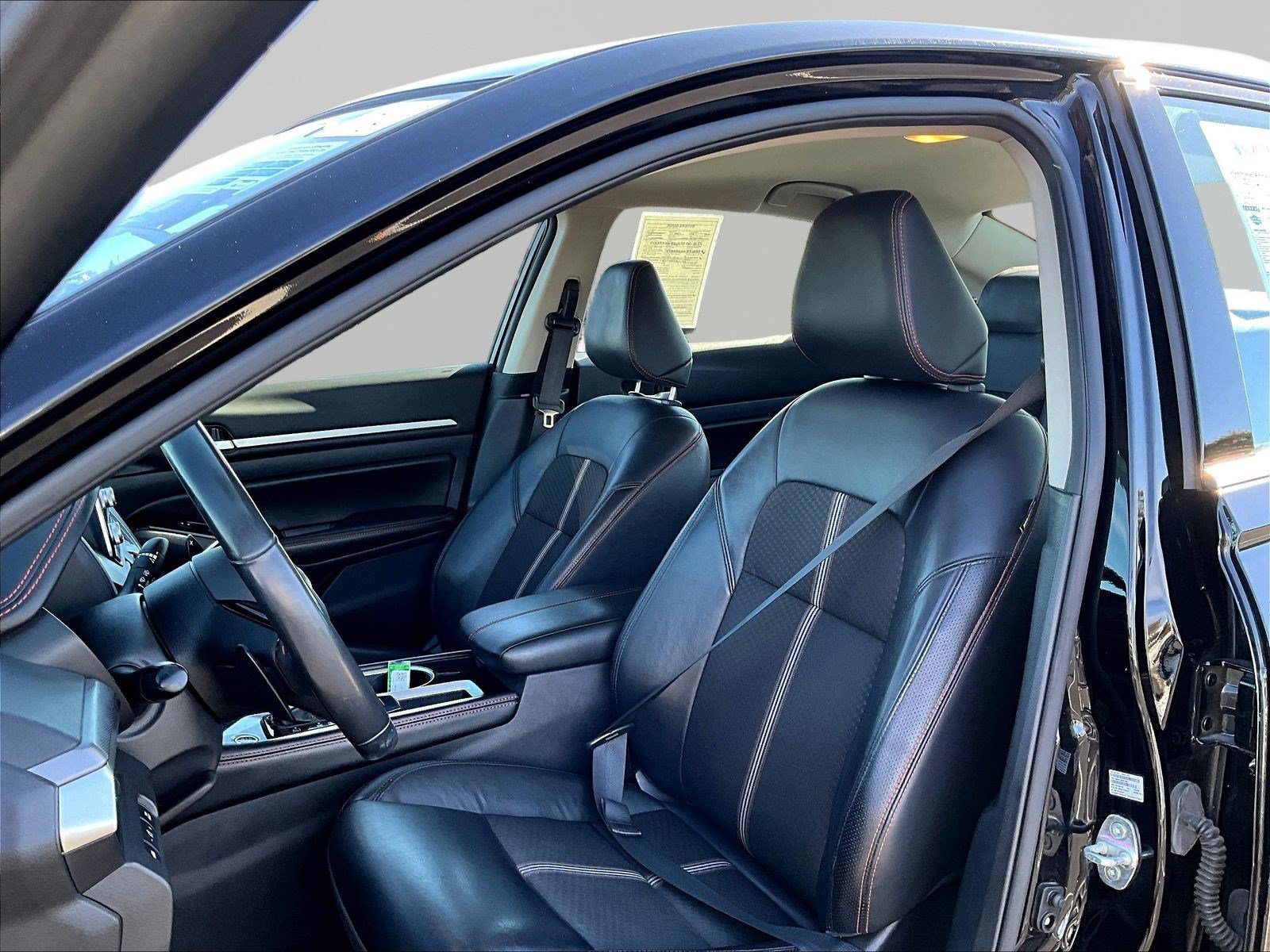 Used 2024 Nissan Altima 2.5 SR FWD image 21